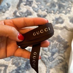 Gucci box bow strap